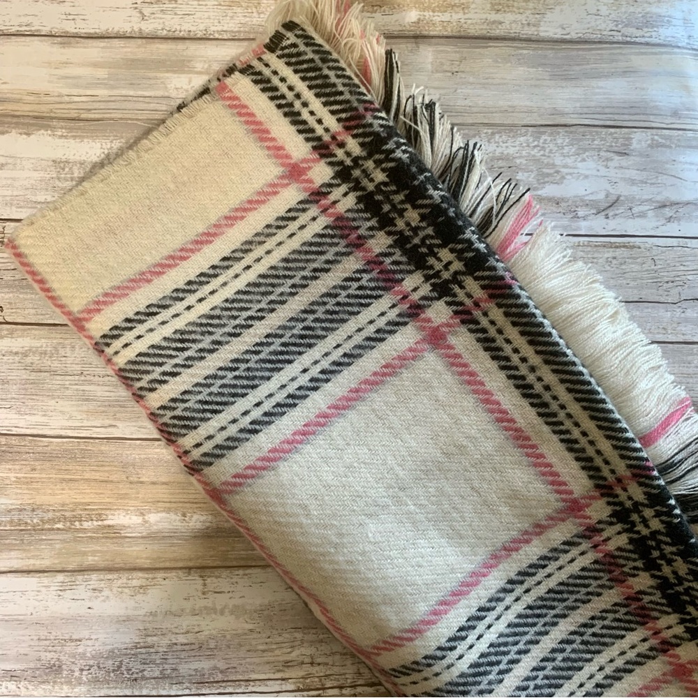 Scarf - Picture 2 of 3